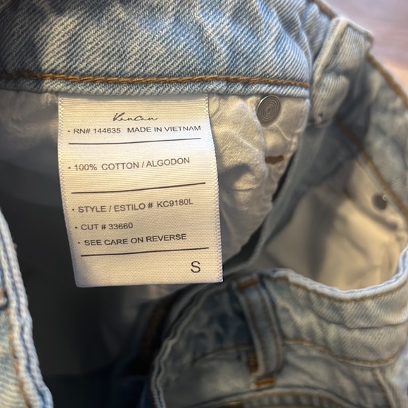 KanCan Multi-Color Thread Distressed Shorts- Lilliana Wash - Picture 5 of 8